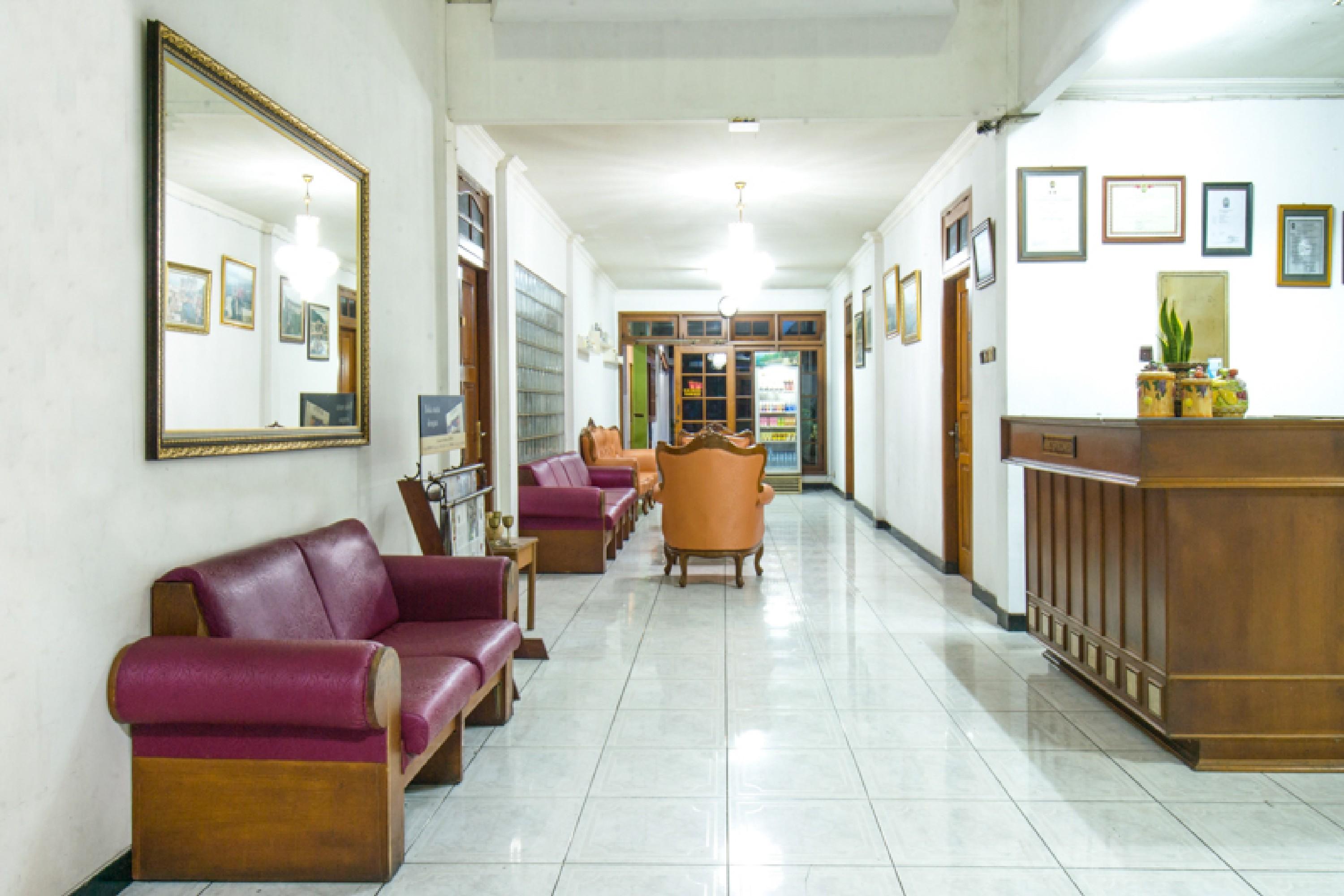 Sekar Ayu Hotel Malioboro Mitra Reddoorz Yogyakarta Exterior photo